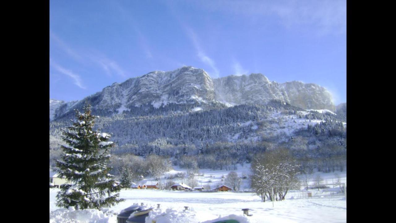 Votre Studio Balneo Bien-Etre A La Montagne Thollon-les-Memises Exterior photo